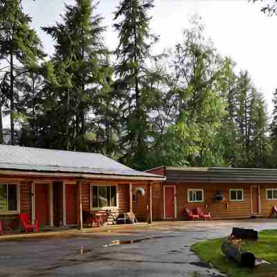 Overlook Inn & Cabins Hotel Exterior