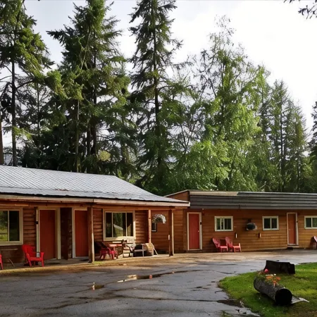 Overlook Inn & Cabins