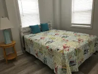 Newly remodeled &100 steps to the beach access.  Very clean and close to beach. - 3つ星
