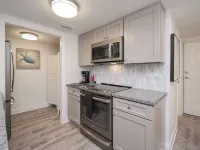Gated community, private beach access, renovated condo!! - 3-Star