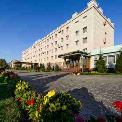 Park-Hotel Noviy Vek Hotel Exterior