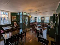 The Bear Marlborough - bars