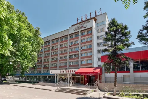 Kavkaz Hotel - 2성급