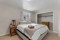 Hoodoo Hideout | Family Retreat | King Suite