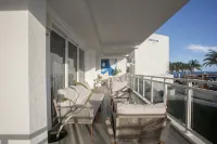 The Maho Hideaway on Sunset "Airplane" Beach