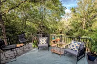 Luxury 3-bedroom with elevated speakeasy vibes, sleeps 10, and brand new