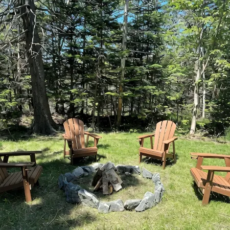 Lux Cabin 2/2, HotTub, Wood Fireplace, Soaker Tub, Firepit, Walk to Lighthouse