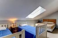 Attitash Mountain Resort Condo- 3 Floors, Sleeps 12- Story Land, Ski, Shop, Golf - Parvekkeita
