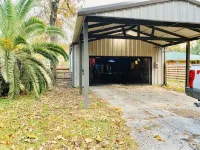 Cozy Barn w/ Pool Access and Near Lake Conroe - 4-Star