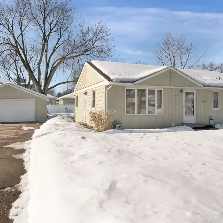 Minutes From Mall Of America and Airport -Single family quiet non through street
