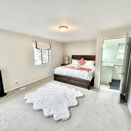 Cozy, Quiet, Bothell River House