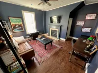 Gorgeous Historic Victorian - 4 bedrooms 2 bathrooms - 4 Blocks Walk to Town - Wifi