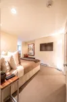 Wonderfully Appointed 3BR Condo - Seasons at Avon - Walk to Riverfront Gondola! - Balkoner
