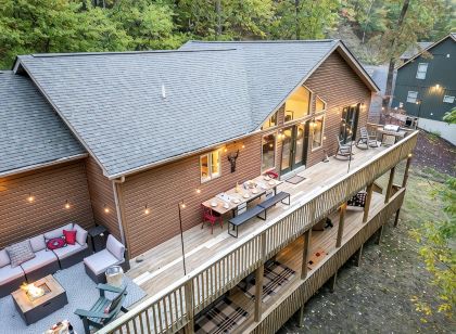 7BR Designer Home w/ Hot Tub, Game Room