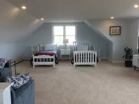 WALK TO VILLAGE LOCATION, NEW POOL, FAMILY COMPOUND! - Wi-Fi