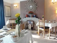 South Lodge Guest House - Parking