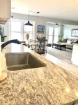 Cozy lakeside cottage near Downtown - WiFi