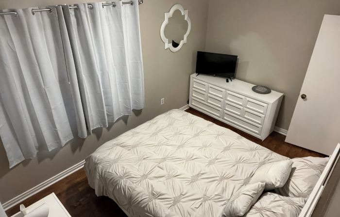 Cozy 2-Bedroom Home Near McPherson College/Park with Huge Yard- No Cleaning Fees
