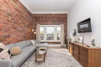 Modern Loft in Historic Birdtown - Unit 7 - Homestays