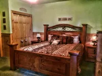 Awesome View 2500 Sqft Decks 8 Person Spa Mins to Blue Ridge Pkway & New River - Wifi