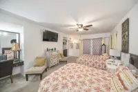 Right At Home-Midland Adobe Compound with Pool and Fire Pits and Billiards - 3-Star