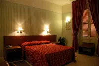 Hotel Iris Crillon - Park Yeri