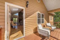 Newly Renovated Condo in Gated Golf Community - 4-Star