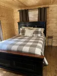 Lakeside Lodge for family fun with game room and covered deck! Fish & Swim!!! - 3-Sterne
