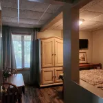 3 miles from Sunburst Ski Hill. Close to  great hikiing and snow mobile trails - Apartments