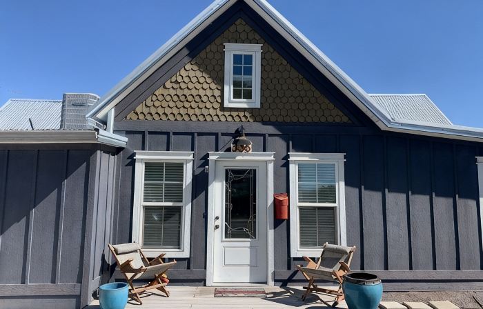 Downtown Fruita! Modern 3-BR home with master suite & locked bike storage