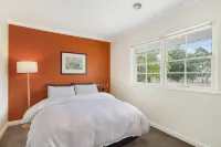 Gorgeous two bedroom home with lake views! - 3-Sterne