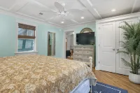 3Br w/Private Heated Pool! Close to the Beach! Coastal Pool Retreat - Boutique