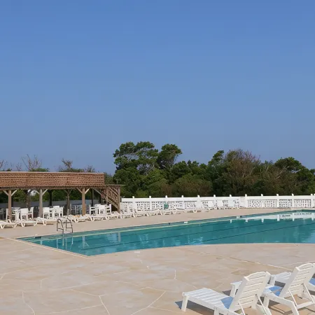 Playroom, Basketball & Pool; Lakefront w/ Sound & Sunset Views; Dog Friendly