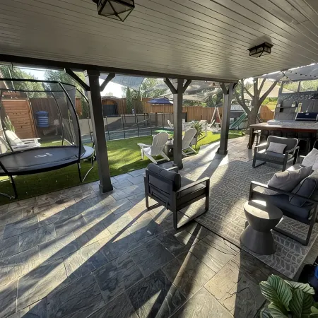 La Estancia - Your Home away from Home!