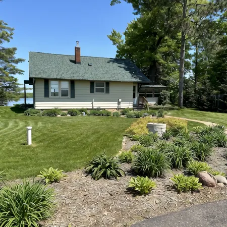 3 Bedroom house on peaceful clear water lake