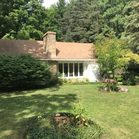 Country Home, outdoor spaces, secluded but close to everything
