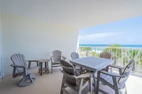 Relaxing Gulf Front Oasis, unit 332 - 4-Star