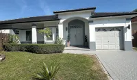 Paradise Miami Home - 3-Star