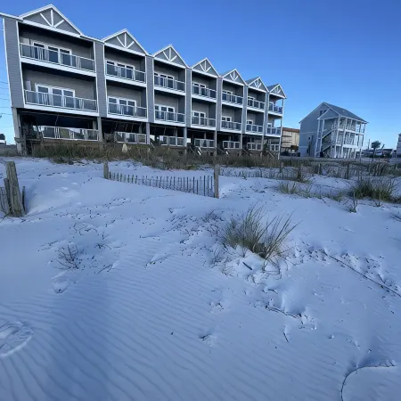 Captain Roy's -- A treasure on the beach<br>Beachfront, Beachfront, Beachfront <br>