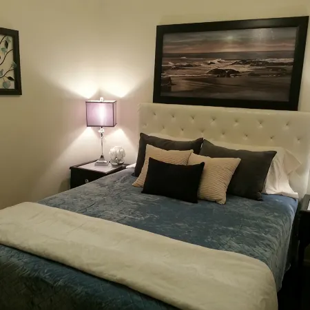 Craftsman Duplex in Old Town Issaquah - Free Wi-Fi
