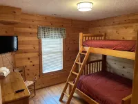 Mountain Deer Pass- A rustic mountain retreat on the Peacful Side of the Smokies - Chalets