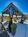 Designer Home. Lake View. Amazing Patio. Heated Swim Spa Pool & Hot Tub - Gym