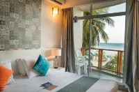 Velana Beach Hotel - Beach