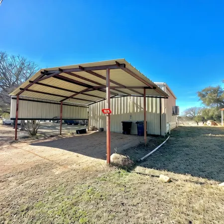 Lawrence's Tree Haus on the Llano River