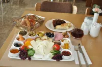 Ramada by Wyndham Iskenderun - 朝食