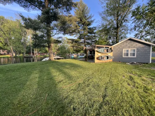 Waterfront!Outdoor living! Canoe kayaks paddleboard 60 ft dock Newly Renovated - Wifi