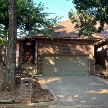Wooded Area Near Uco & Hospitals with Neighborhood Pool.