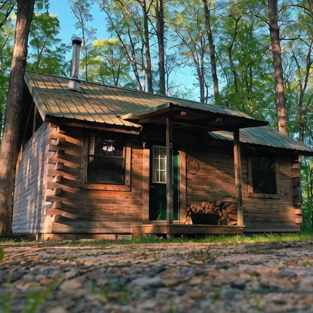 Couples Getaway Near Hot Springs-Jacuzzi and Hot Tub Overlooking Mountains!
