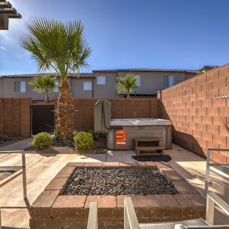 Top Tier Townhome in Washington Utah   Private Spa, Pool, Firepit. VS507