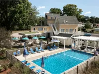 Admiral's Inn Resort Hotels near Ogunquit Memorial Library